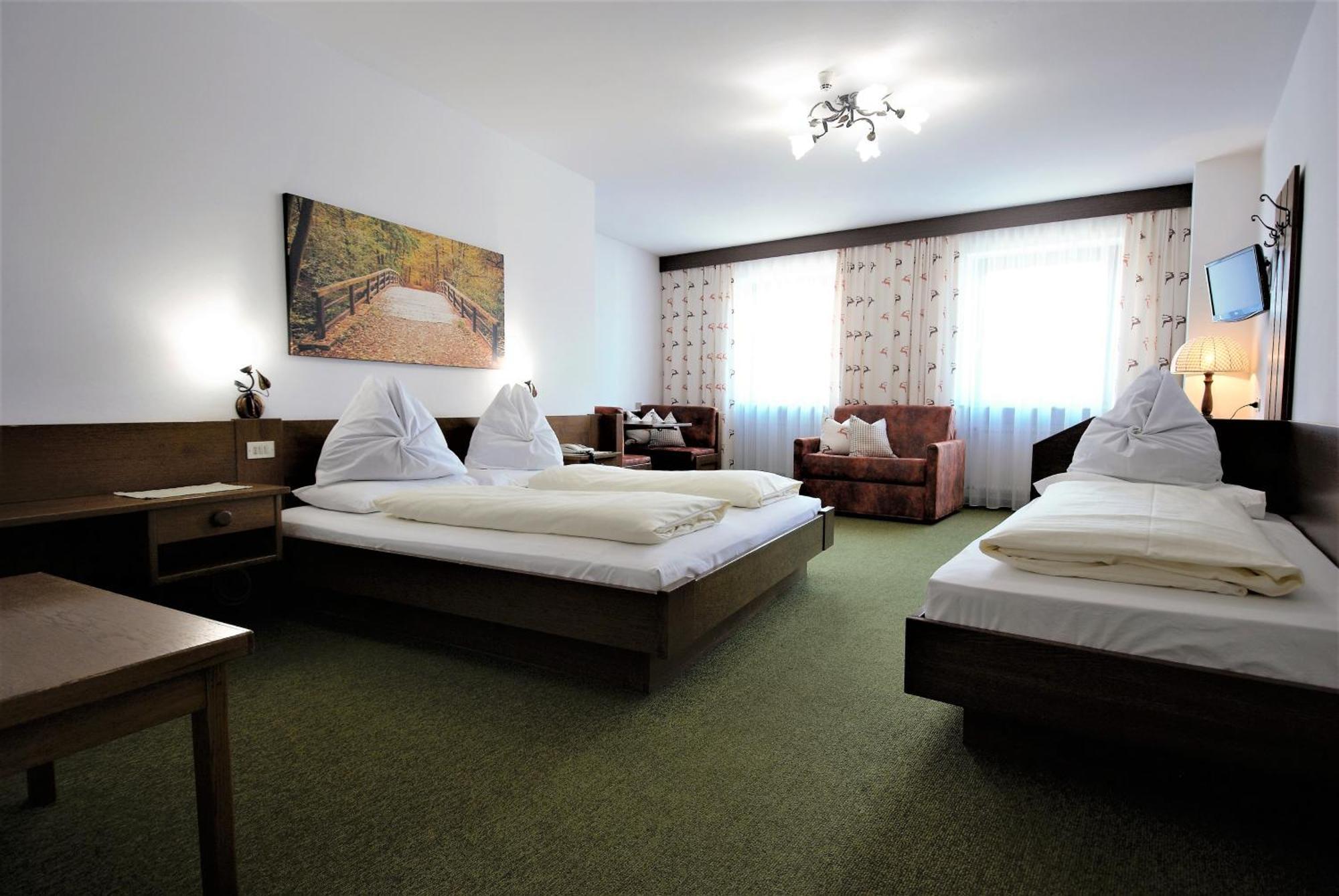 Hotel Urthaler Добиако Екстериор снимка